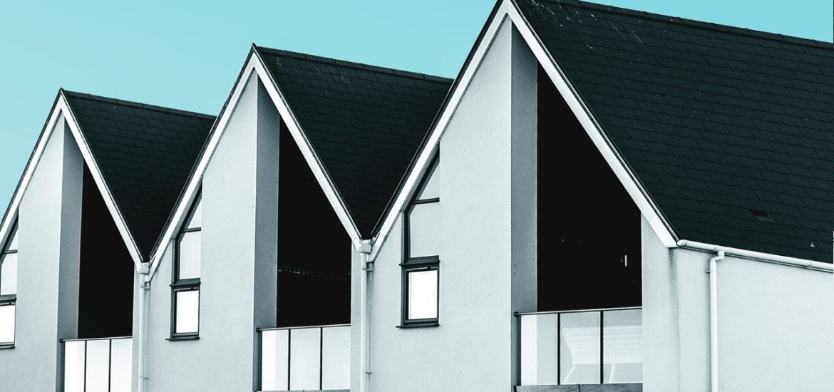 Why Selling Your House with a Real Estate Professional Is Essential