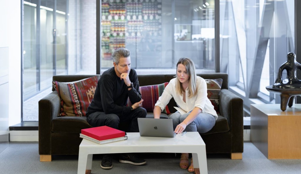 Why Selling Your House with a Real Estate Professional Is Essential 